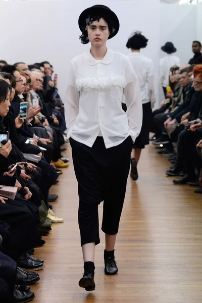 Look 40